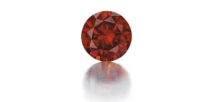 Красный Алмаз: Магические свойства камня
